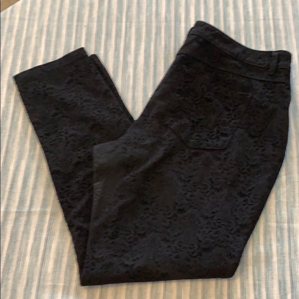 Black demask pattern pants